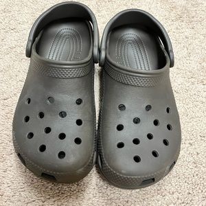 Crocs mens size 6, womens size 8